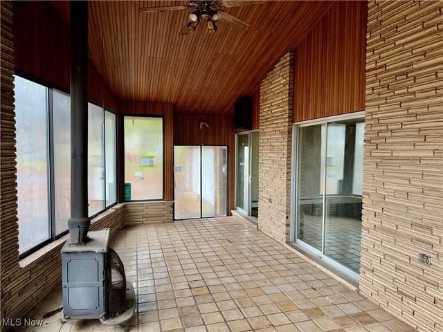 2898 Canton Road, Uniontown, OH 44685