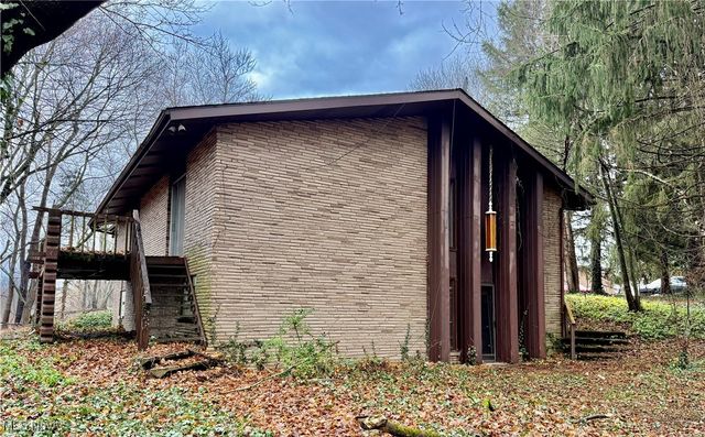 2898 Canton Road, Uniontown, OH 44685