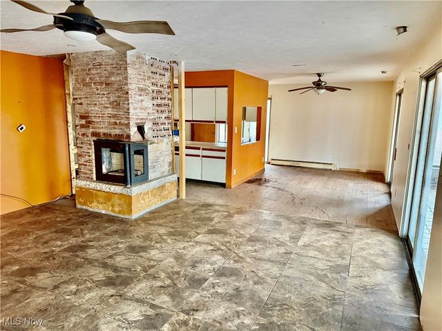 2898 Canton Road, Uniontown, OH 44685