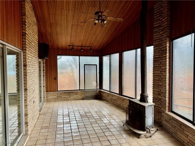 2898 Canton Road, Uniontown, OH 44685