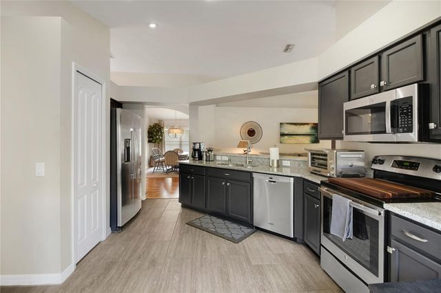 31113 STONE ARCH AVENUE, Wesley Chapel, FL 33545