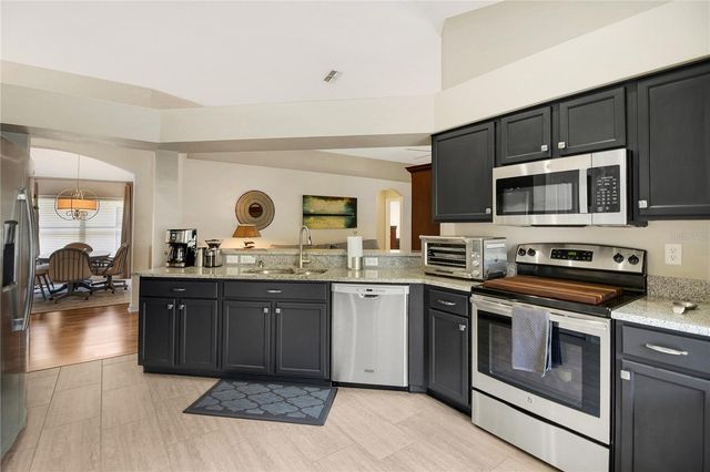 31113 STONE ARCH AVENUE, Wesley Chapel, FL 33545