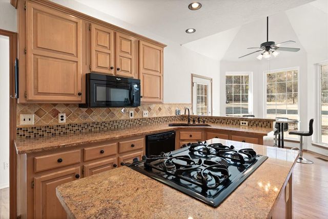 4001 Berkshire Drive, Edmond, OK 73034