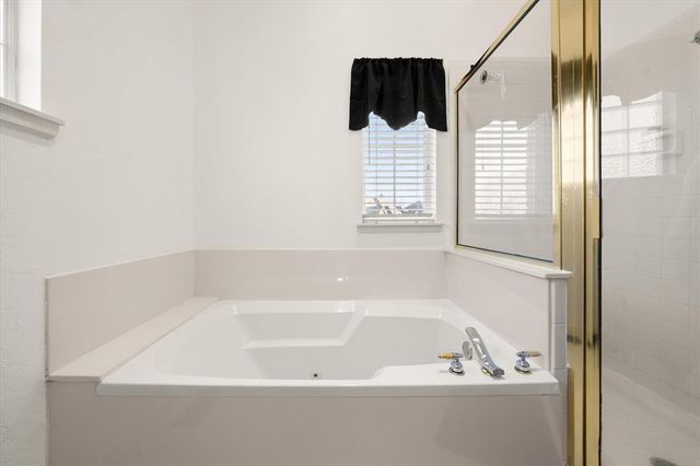 4001 Berkshire Drive, Edmond, OK 73034