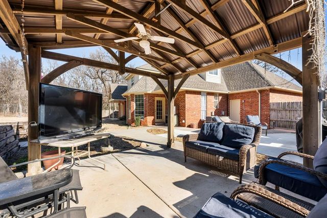4001 Berkshire Drive, Edmond, OK 73034