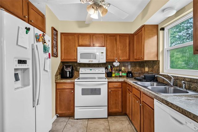 2316 POWELL CIRCLE, Sarasota, FL 34234