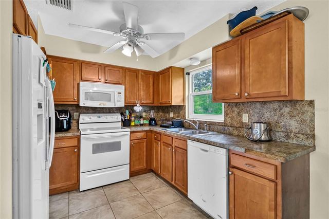 2316 POWELL CIRCLE, Sarasota, FL 34234