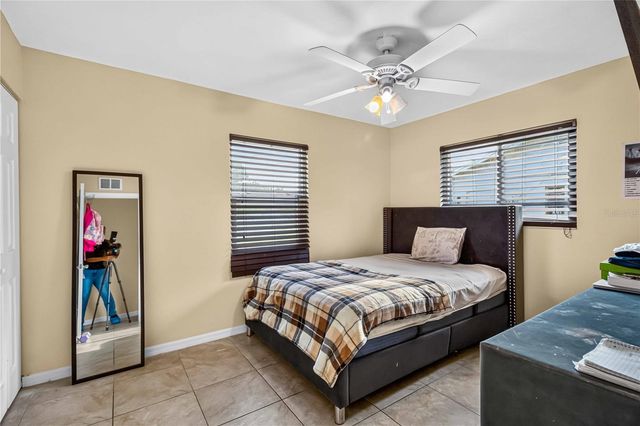2316 POWELL CIRCLE, Sarasota, FL 34234
