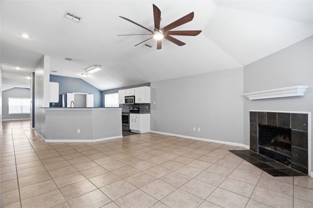 10809 Deer Trail, Fort Worth, TX 76140