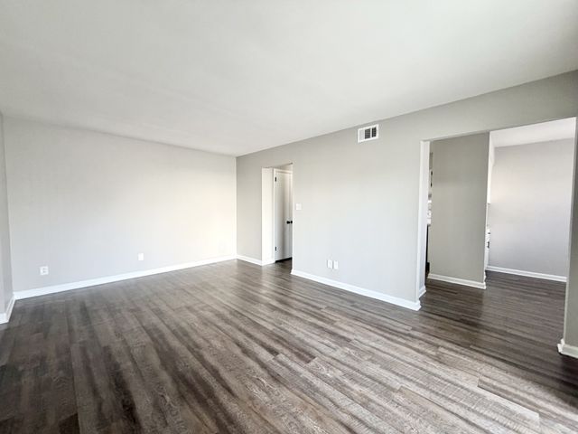 136 Jack Miller Blvd Apt D8, Clarksville, TN 37042