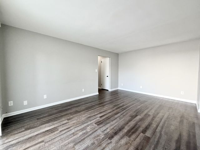 136 Jack Miller Blvd Apt D8, Clarksville, TN 37042