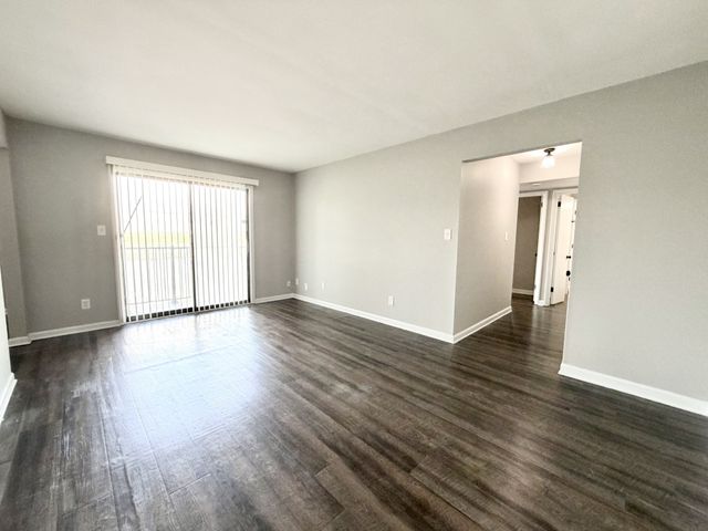 136 Jack Miller Blvd Apt D8, Clarksville, TN 37042