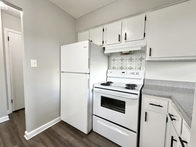 136 Jack Miller Blvd Apt D8, Clarksville, TN 37042