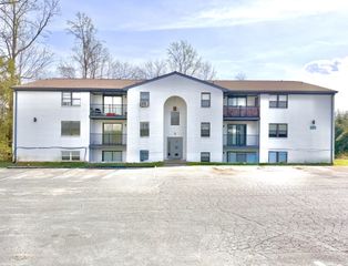 136 Jack Miller Blvd Apt D8, Clarksville, TN 37042