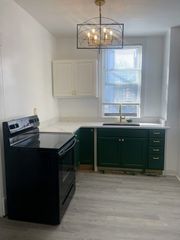 76 Maple St 2 Fl, Springfield, MA 01103