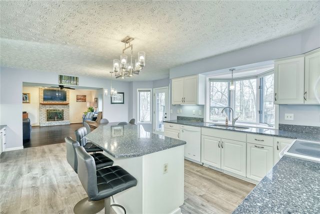 27 Edenfield Road, Penfield, NY 14526