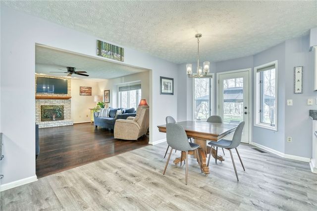 27 Edenfield Road, Penfield, NY 14526