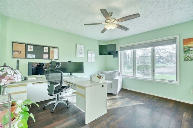 27 Edenfield Road, Penfield, NY 14526