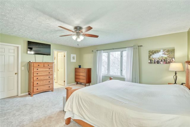 27 Edenfield Road, Penfield, NY 14526