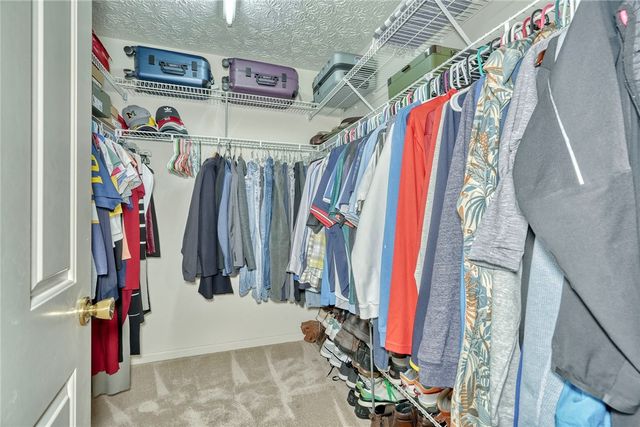 27 Edenfield Road, Penfield, NY 14526