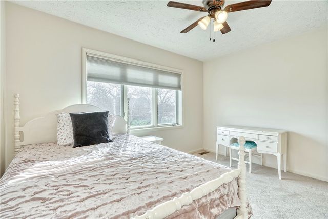 27 Edenfield Road, Penfield, NY 14526