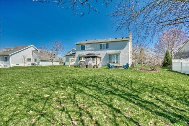 27 Edenfield Road, Penfield, NY 14526