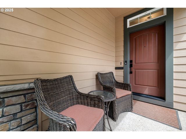 3384 Se SPRINGWOOD Pl, Hillsboro, OR 97123