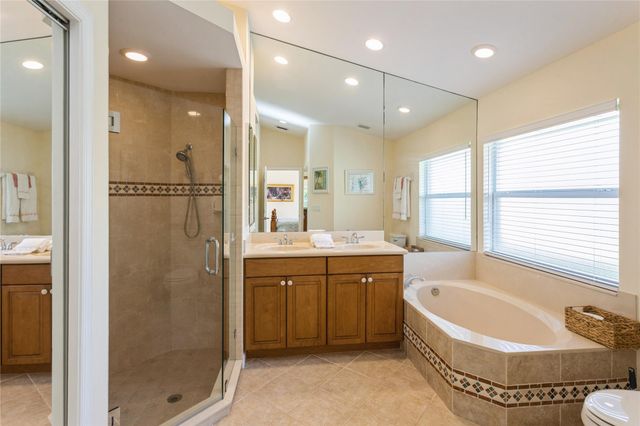 8121 SW Yachtsmans Dr, Stuart, FL 34997