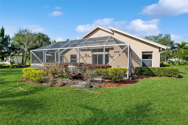 8121 SW Yachtsmans Dr, Stuart, FL 34997