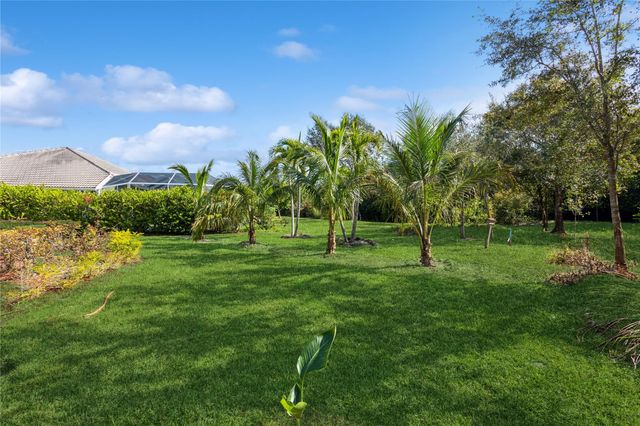 8121 SW Yachtsmans Dr, Stuart, FL 34997