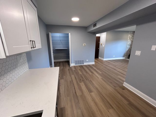 705 Tipperary Court 3A, Schaumburg, IL 60193