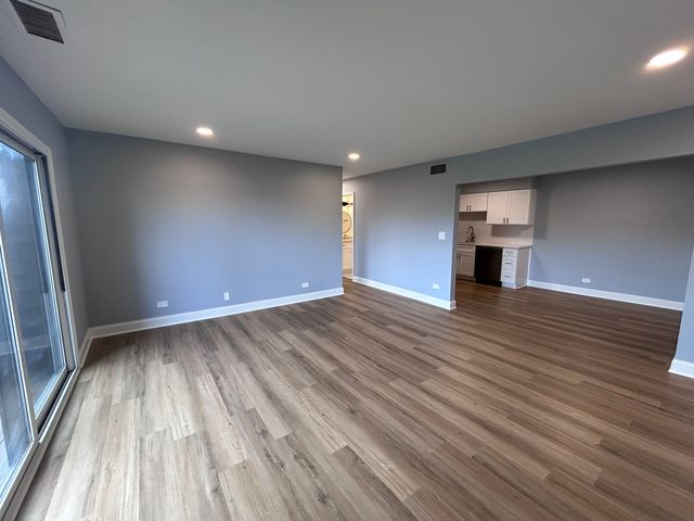 705 Tipperary Court 3A, Schaumburg, IL 60193