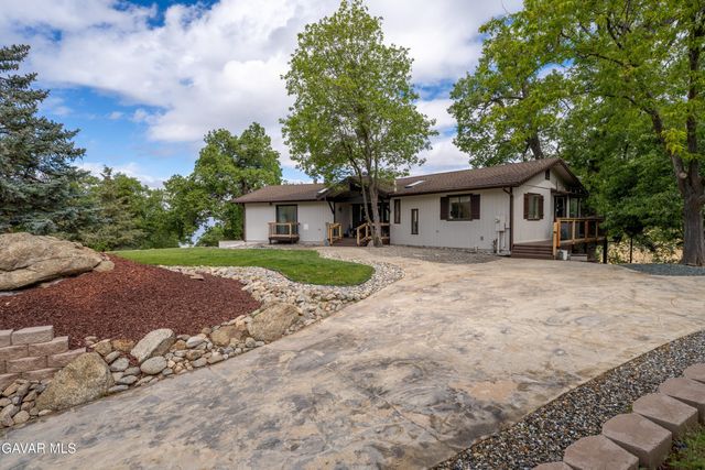 24840 Arrow Court, Tehachapi, CA 93561
