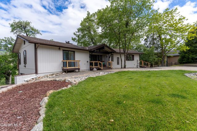 24840 Arrow Court, Tehachapi, CA 93561