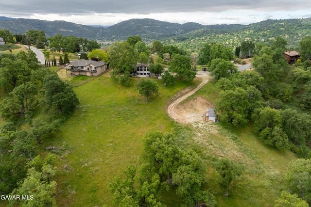 24840 Arrow Court, Tehachapi, CA 93561