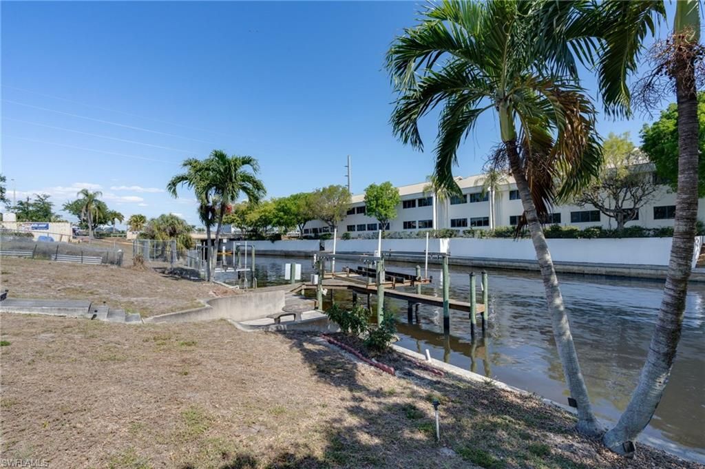 1522 Shelby PKWY, CAPE CORAL, FL 33904 — photo 4