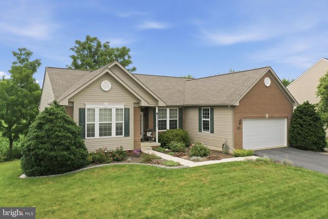 1071 CRESTWOOD DRIVE, Chambersburg, PA 17202