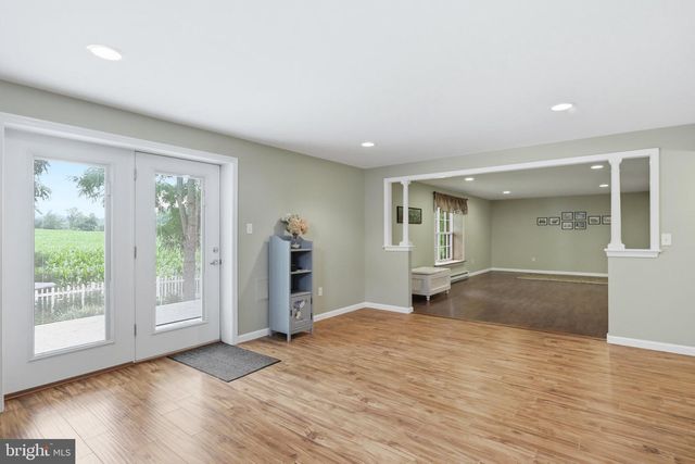 1071 CRESTWOOD DRIVE, Chambersburg, PA 17202