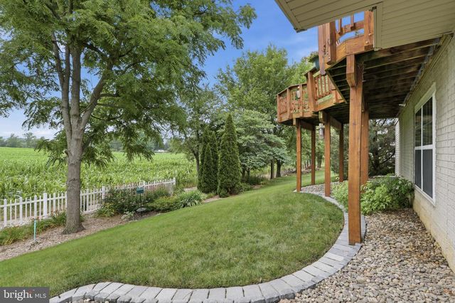 1071 CRESTWOOD DRIVE, Chambersburg, PA 17202