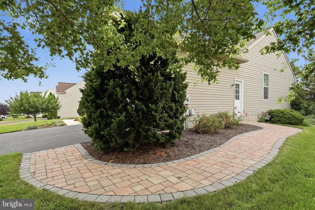 1071 CRESTWOOD DRIVE, Chambersburg, PA 17202