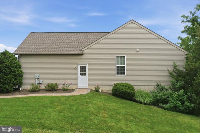 1071 CRESTWOOD DRIVE, Chambersburg, PA 17202