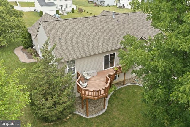 1071 CRESTWOOD DRIVE, Chambersburg, PA 17202