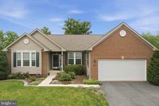1071 CRESTWOOD DRIVE, Chambersburg, PA 17202