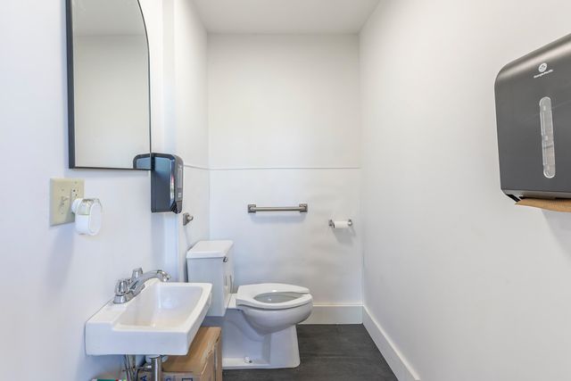 92 Rockingham Road, Rockingham, VT 05101