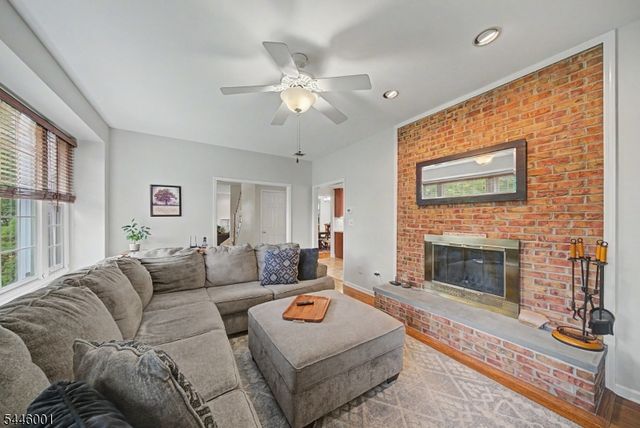 2 Sanford Rd, Mount Olive Twp., NJ 07828