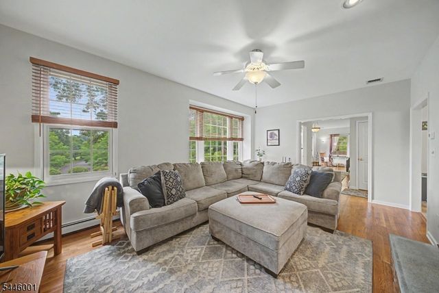 2 Sanford Rd, Mount Olive Twp., NJ 07828