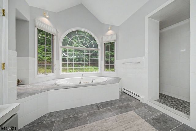 2 Sanford Rd, Mount Olive Twp., NJ 07828