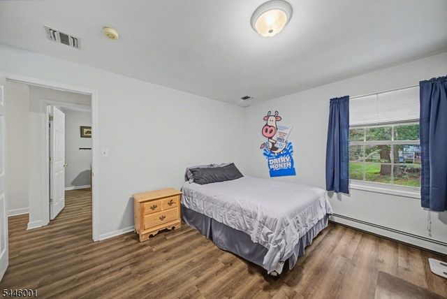 2 Sanford Rd, Mount Olive Twp., NJ 07828