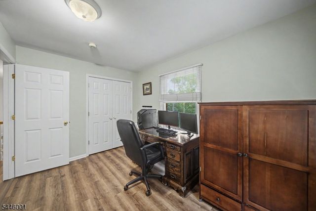 2 Sanford Rd, Mount Olive Twp., NJ 07828
