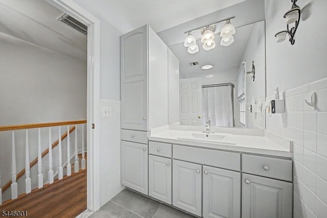 2 Sanford Rd, Mount Olive Twp., NJ 07828